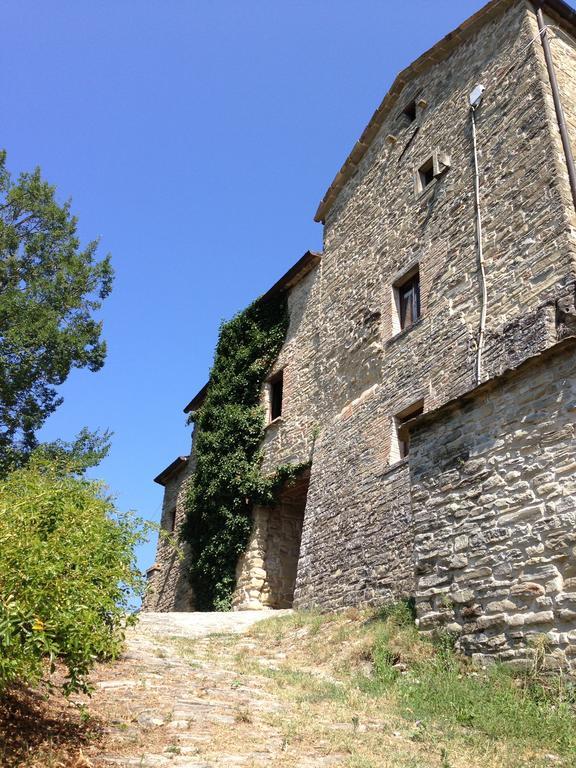 Agriturismo Biologico Castello Della Pieve Mercatello sul Metauro Exterior photo