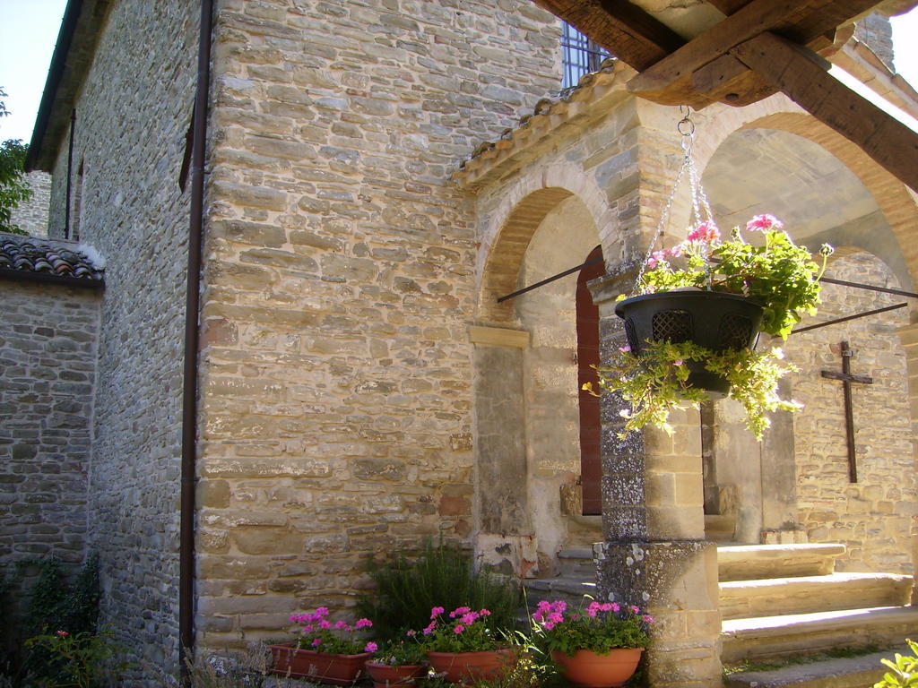 Agriturismo Biologico Castello Della Pieve Mercatello sul Metauro Exterior photo